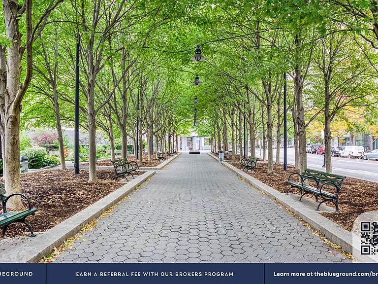 67 Wall St #17G — Photo 34