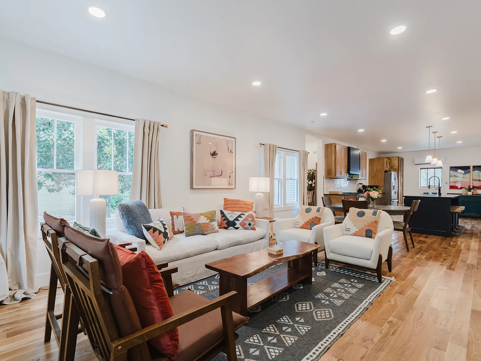 221 Alameda St — Photo 2