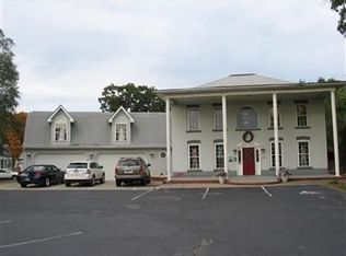 912 Lillian St, Hobart, IN 46342