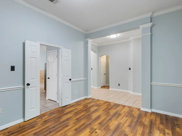 6 E Cottage Green St — Photo 10
