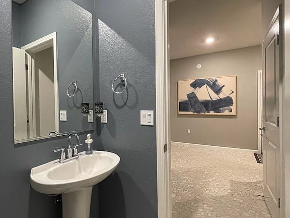 Powder room