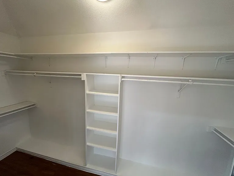 4217 Oak Grove Dr — Photo 18