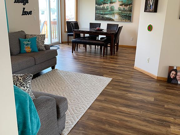 Living room/dining looking E