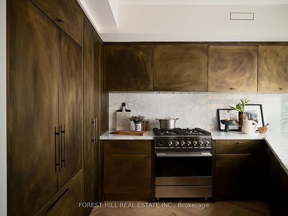 3rd image of 295 Davenport Rd #205