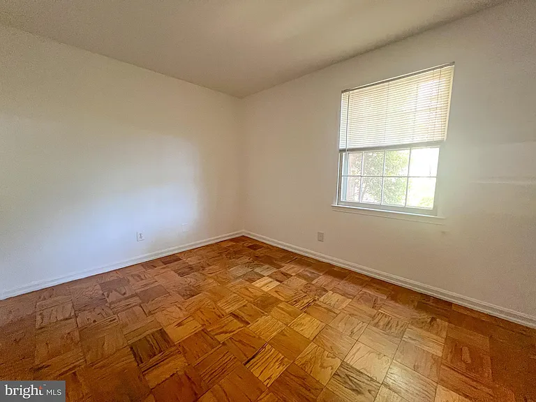 6008 Westchester Park Dr #T2 — Photo 9