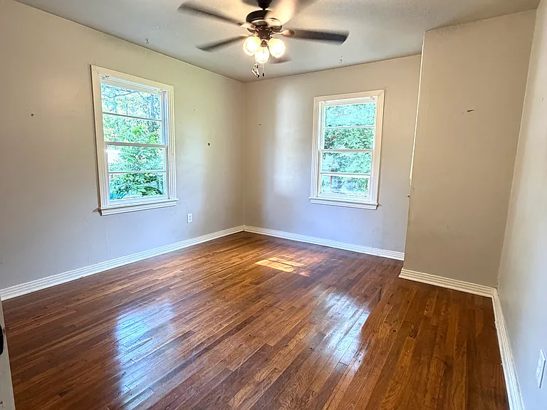 903 E Mary Ave — Photo 14