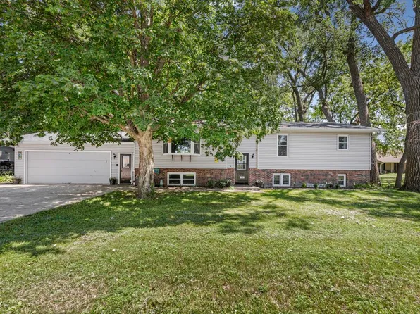 711 4th St, Whittemore, IA 50598