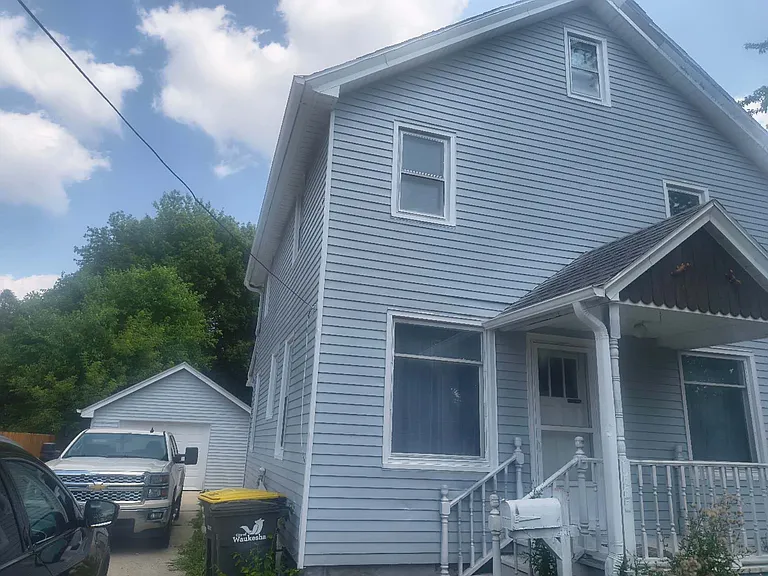 1535 Jefferson Ave — Photo 1