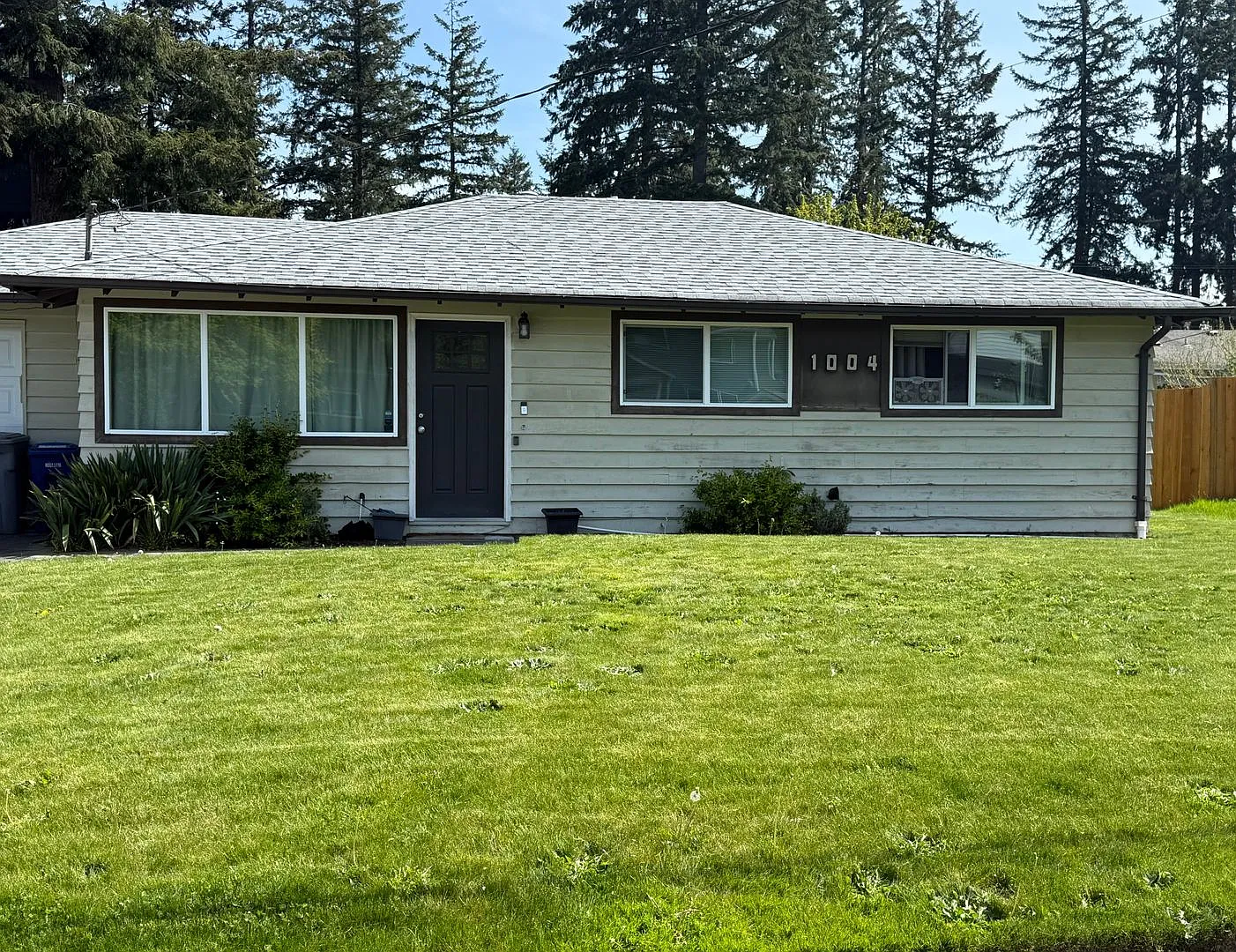 1004 165th Pl NE photo 1
