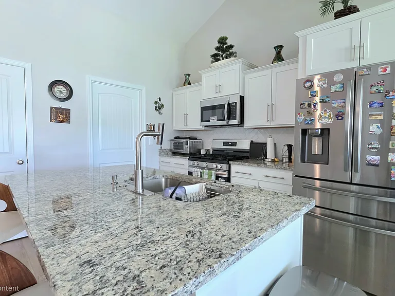 506 Woodside Dr — Photo 3