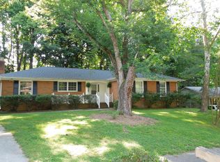 6616 Keystone Dr, Raleigh, NC 27612