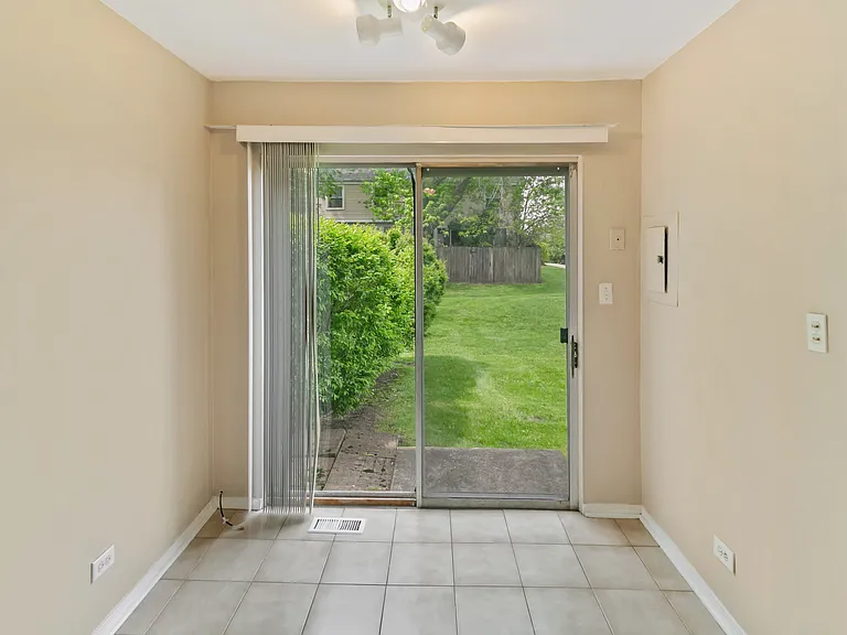 1106 Williamsburg Rd — Photo 13