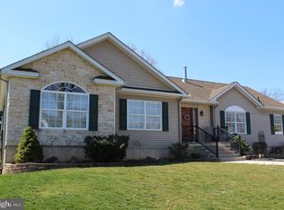 364 Patton Dr, Warminster, PA 18974