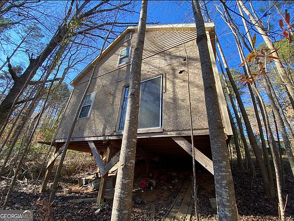 4th image of 671 Lakeshore Rd