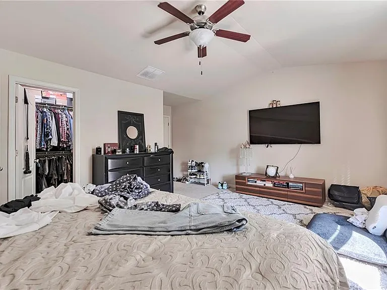 566 Jody Pl — Photo 32