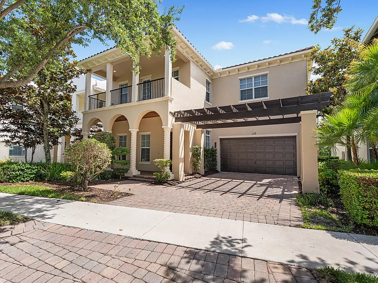 112 Tulip Tree Ct — Photo 1