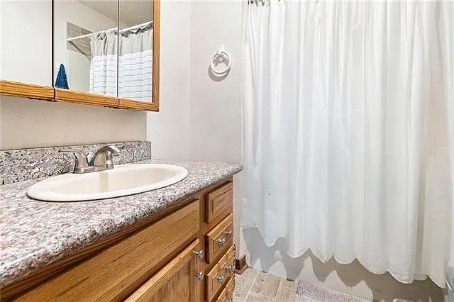 2204 Gallant Dr — Photo 15