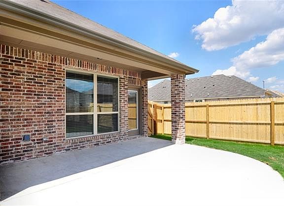 4th image of 5313 Datewood Ln