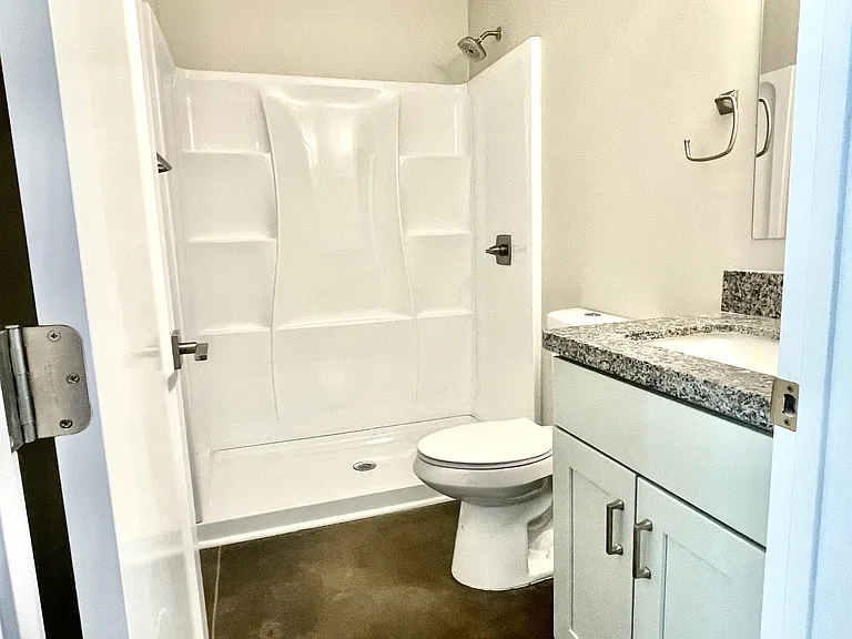 720 N Walnut St #13 — Photo 10