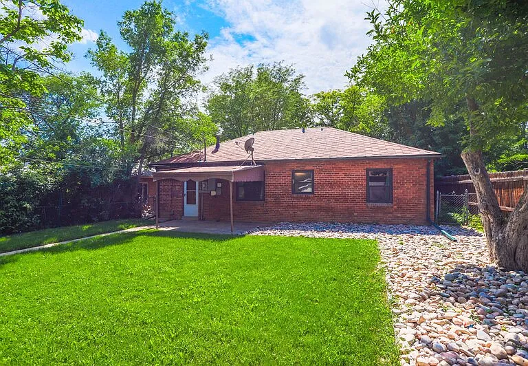 1254 Dahlia St — Photo 16