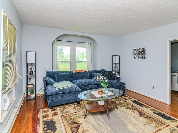 3rd image of 1081 Johnson Rd