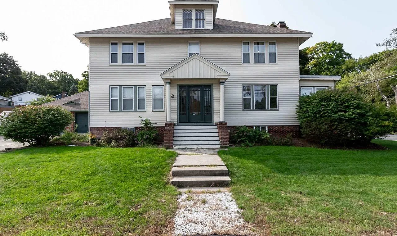 Taylor St, Nashua — Photo 1