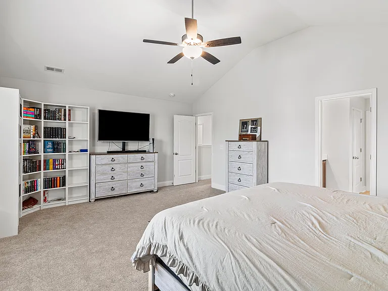 216 Bunting Dr — Photo 21