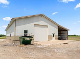 9756 W 399th St, La Cygne, KS 66040