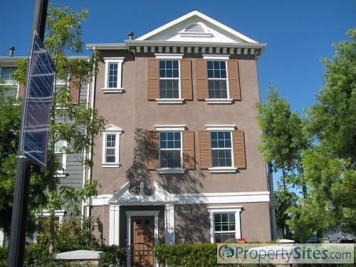 2nd image of 15201 Fairfax Way