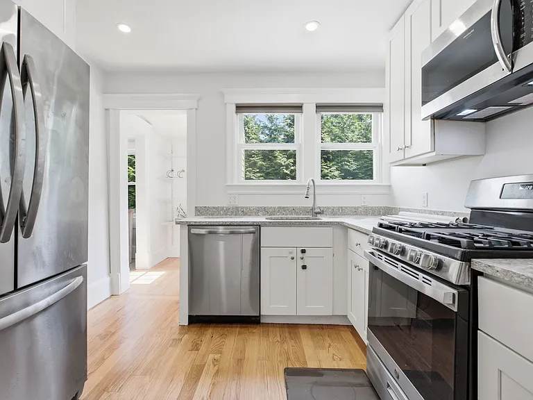 81 Huntington Rd #1 — Photo 3