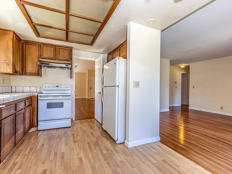 32725 Hilmar St — Photo 11