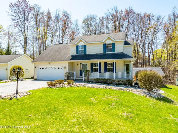 22 Crestwood Lane, Troy, NY 12180