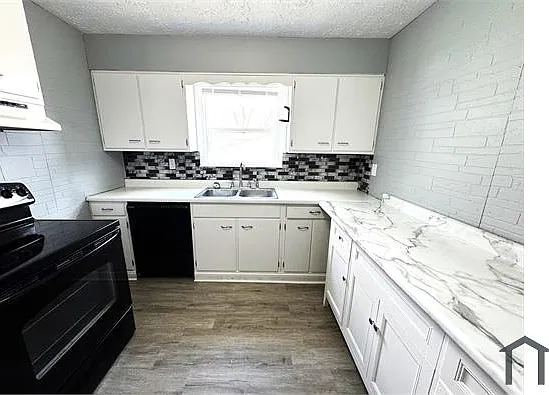 2849 Mars Hill St — Photo 4