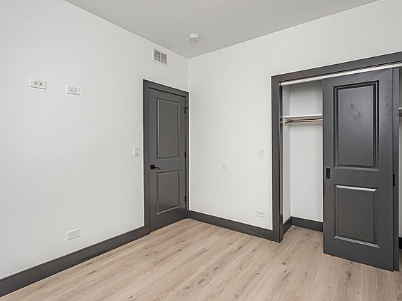5th image of 6508 S Ingleside Ave #1