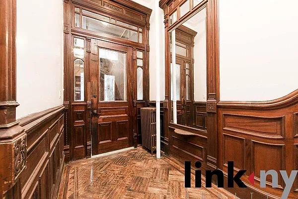 Rented by Link NY Realty | media 46