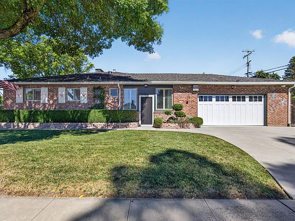 3rd image of 6573 S Land Park Dr