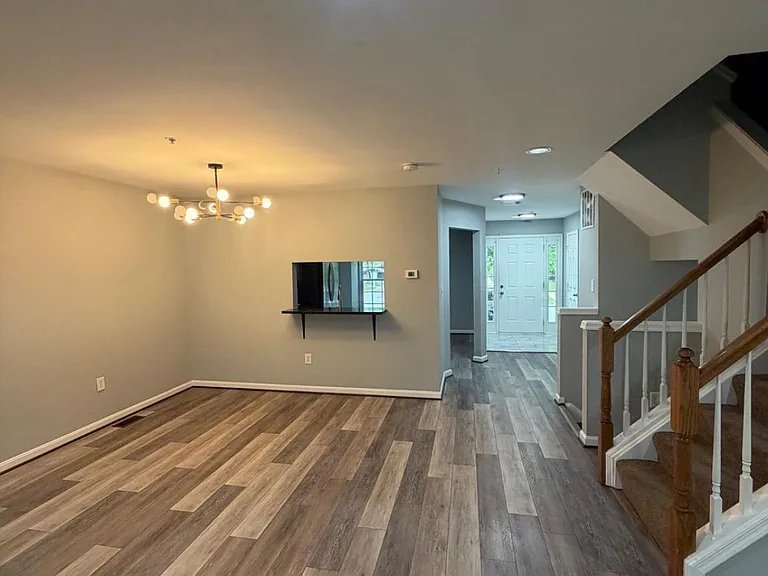 10875 Sherwood Hill Rd — Photo 10