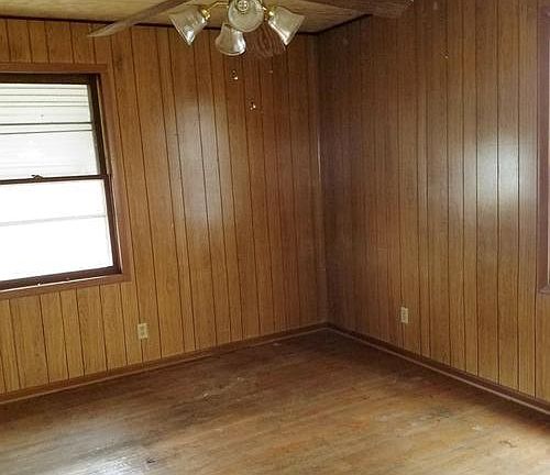 3rd image of 4915 4915 4917 Jefferson St