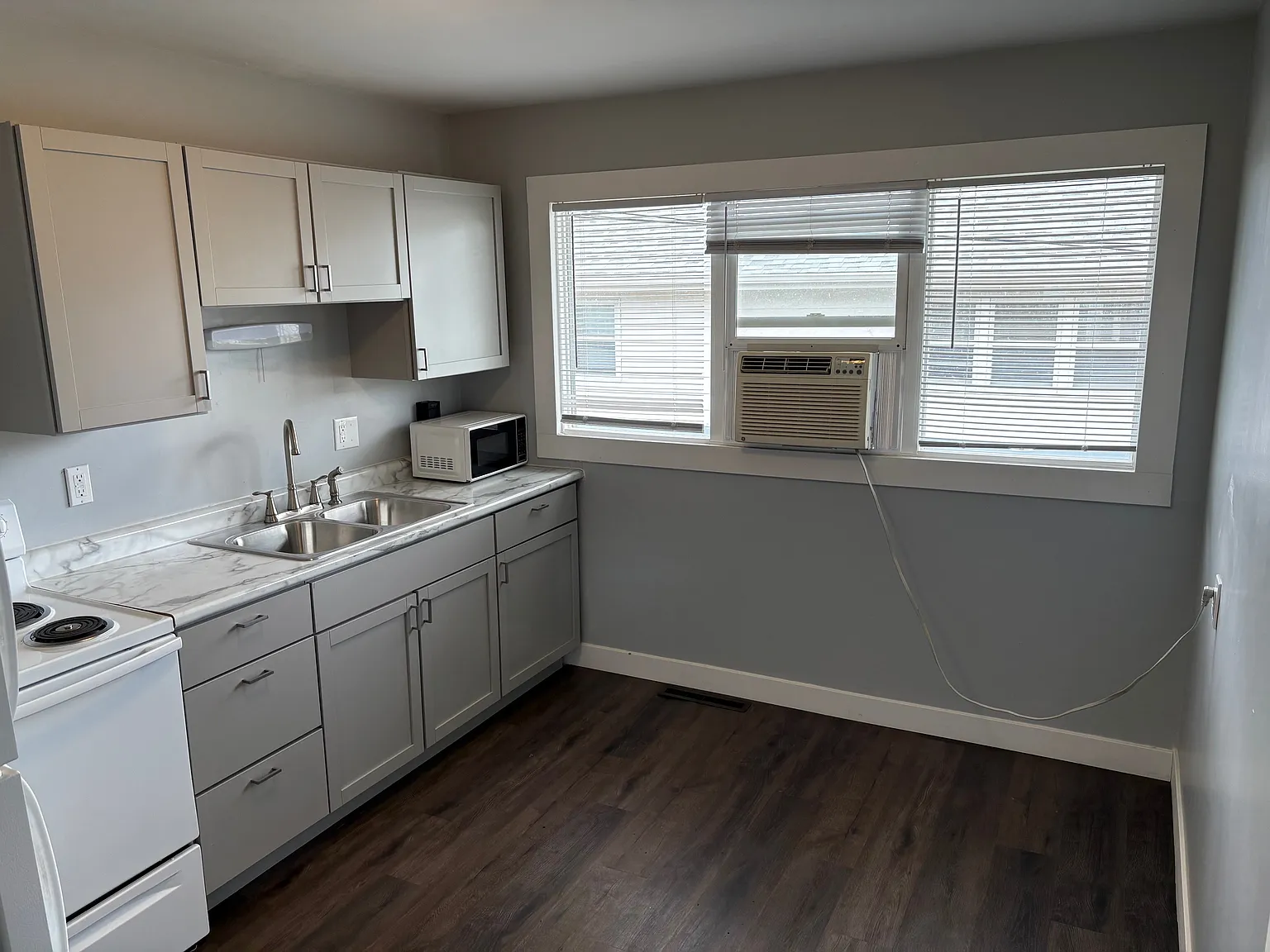 Cute 2br/1ba Near Wsc/Arc! — Photo 2