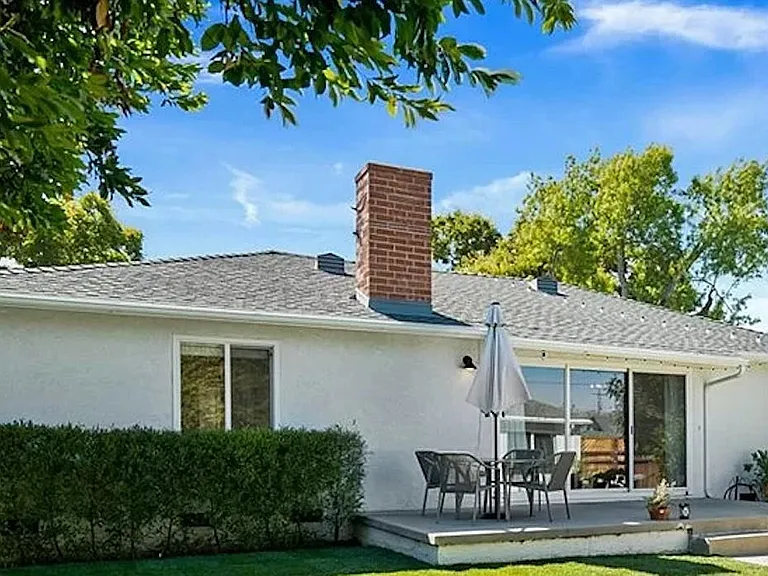 23055 Gilmore St — Photo 18