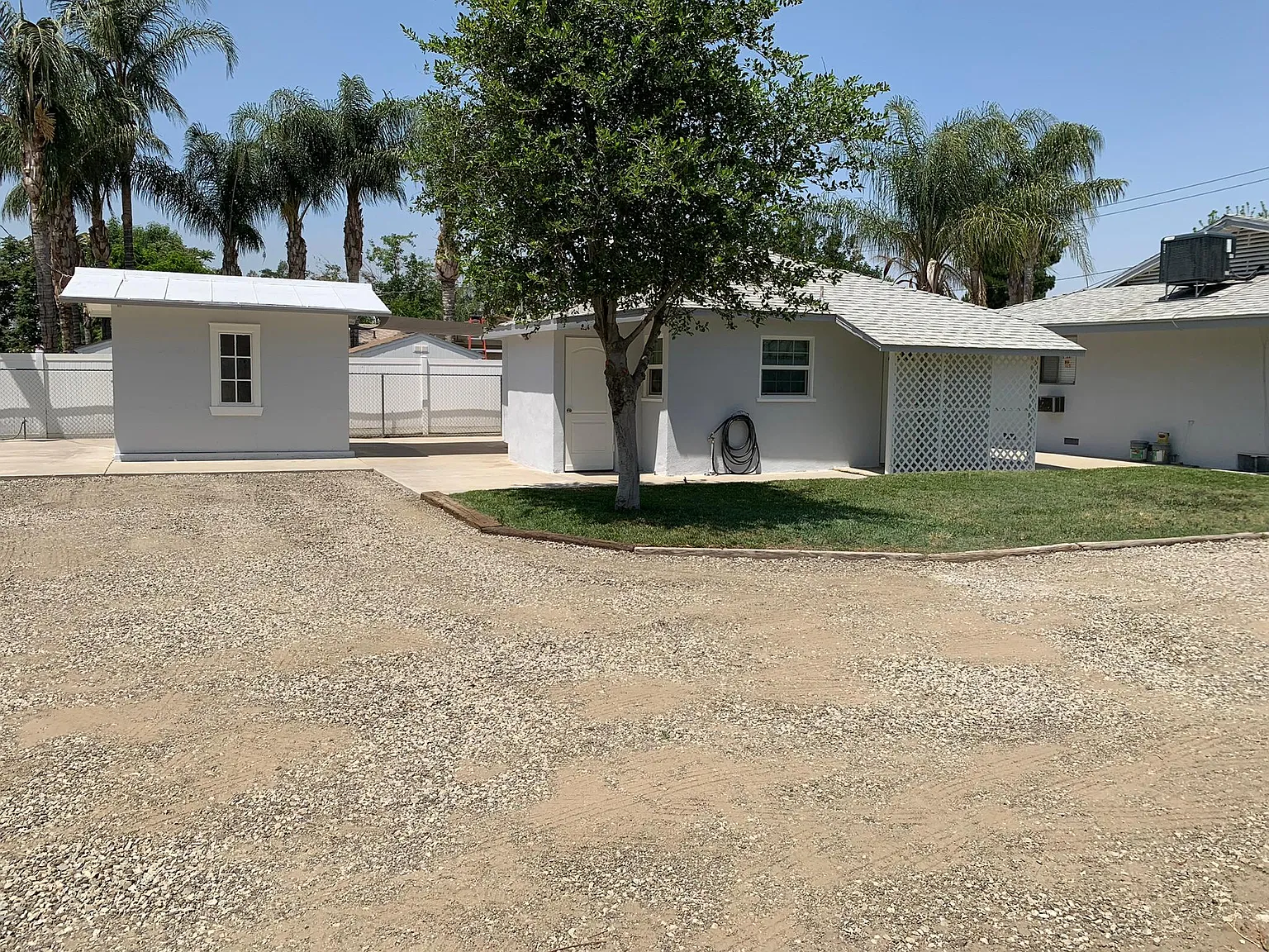 3834 Stoddard Ave — Photo 2
