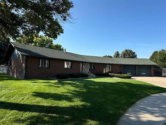 2nd image of 1220 S Sheridan Ct
