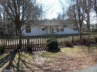 141 W Robin Rd, Elkin, NC 28621