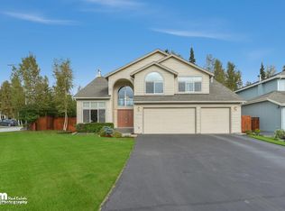 8735 Mendocino Cir, Eagle River, AK 99577