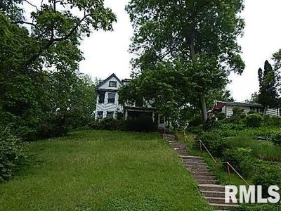 1132 W 9th St, Davenport, IA, 52804