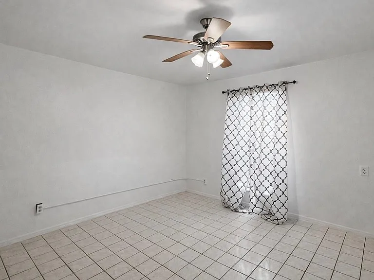 8200 Broadway St #309N — Photo 17