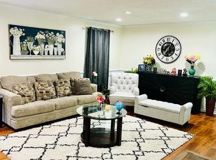 3906 Cricket Cir, Edison, NJ 08820