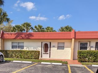 201 Lake Dora Dr, West Palm Beach, FL 33411