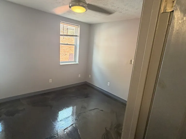 838 Oak St #D — Photo 16
