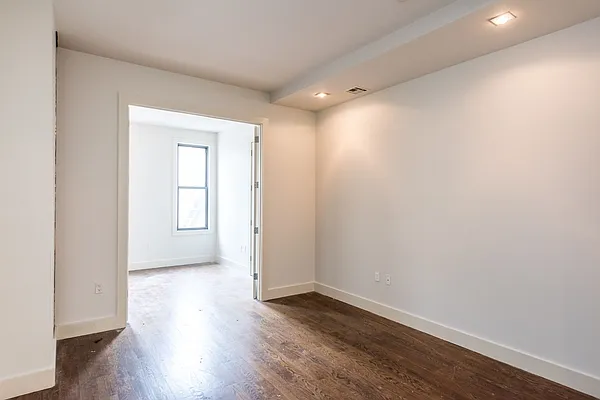 Rented by Nooklyn NYC LLC | media 15